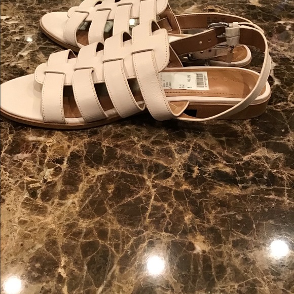🌷COACH SANDALS OFF WHITE SIZE 8 - Picture 3 of 5